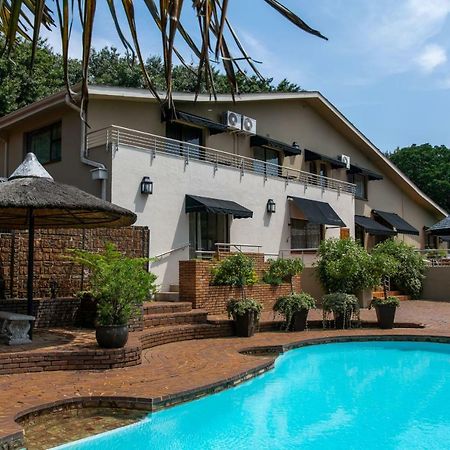 125 On Van Buuren Road Guest House โจฮันเนสเบิร์ก ภายนอก รูปภาพ