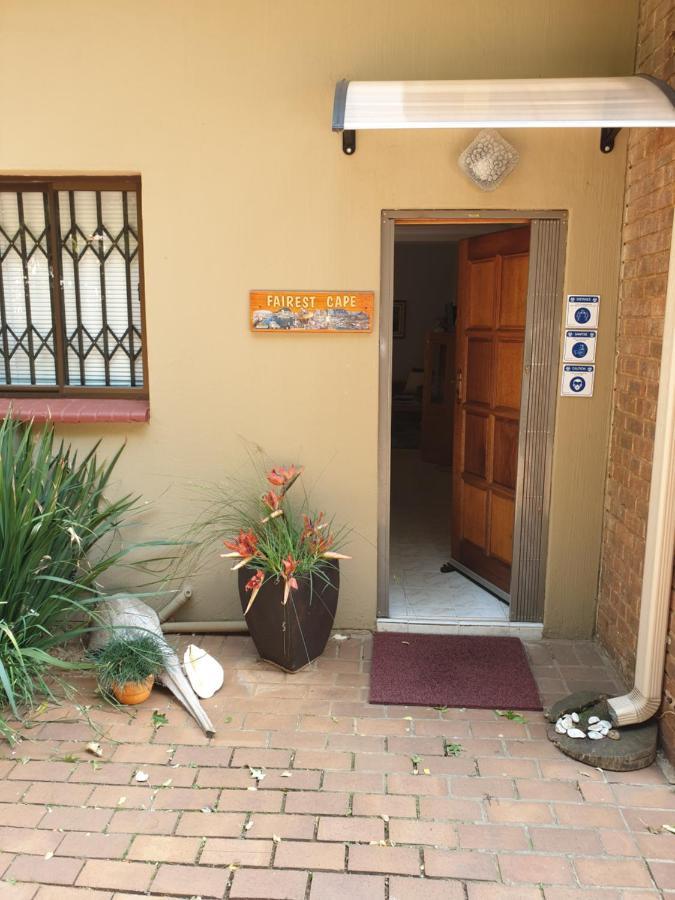 125 On Van Buuren Road Guest House โจฮันเนสเบิร์ก ภายนอก รูปภาพ