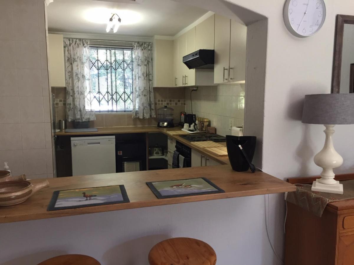 125 On Van Buuren Road Guest House โจฮันเนสเบิร์ก ภายนอก รูปภาพ