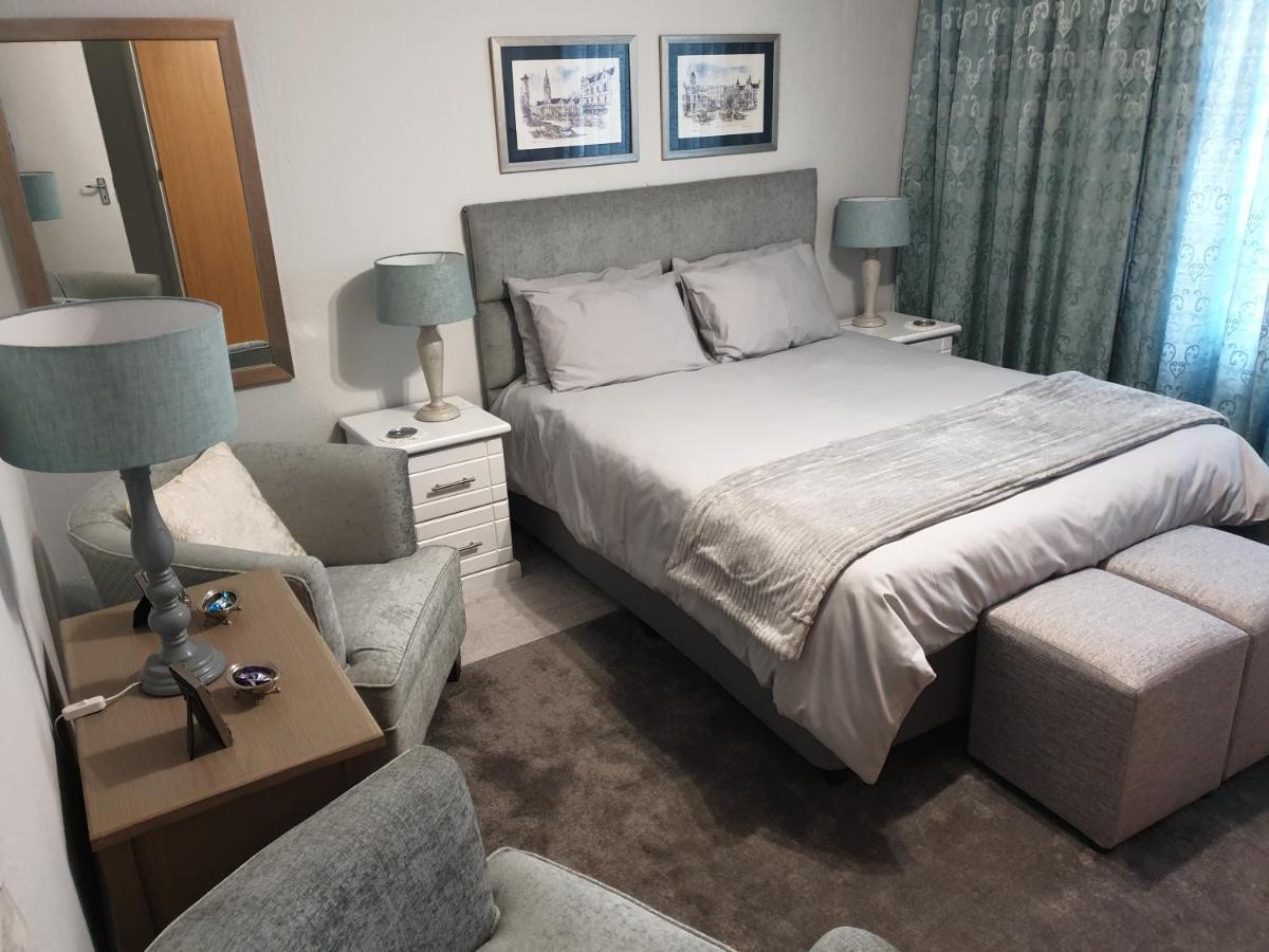 125 On Van Buuren Road Guest House โจฮันเนสเบิร์ก ภายนอก รูปภาพ