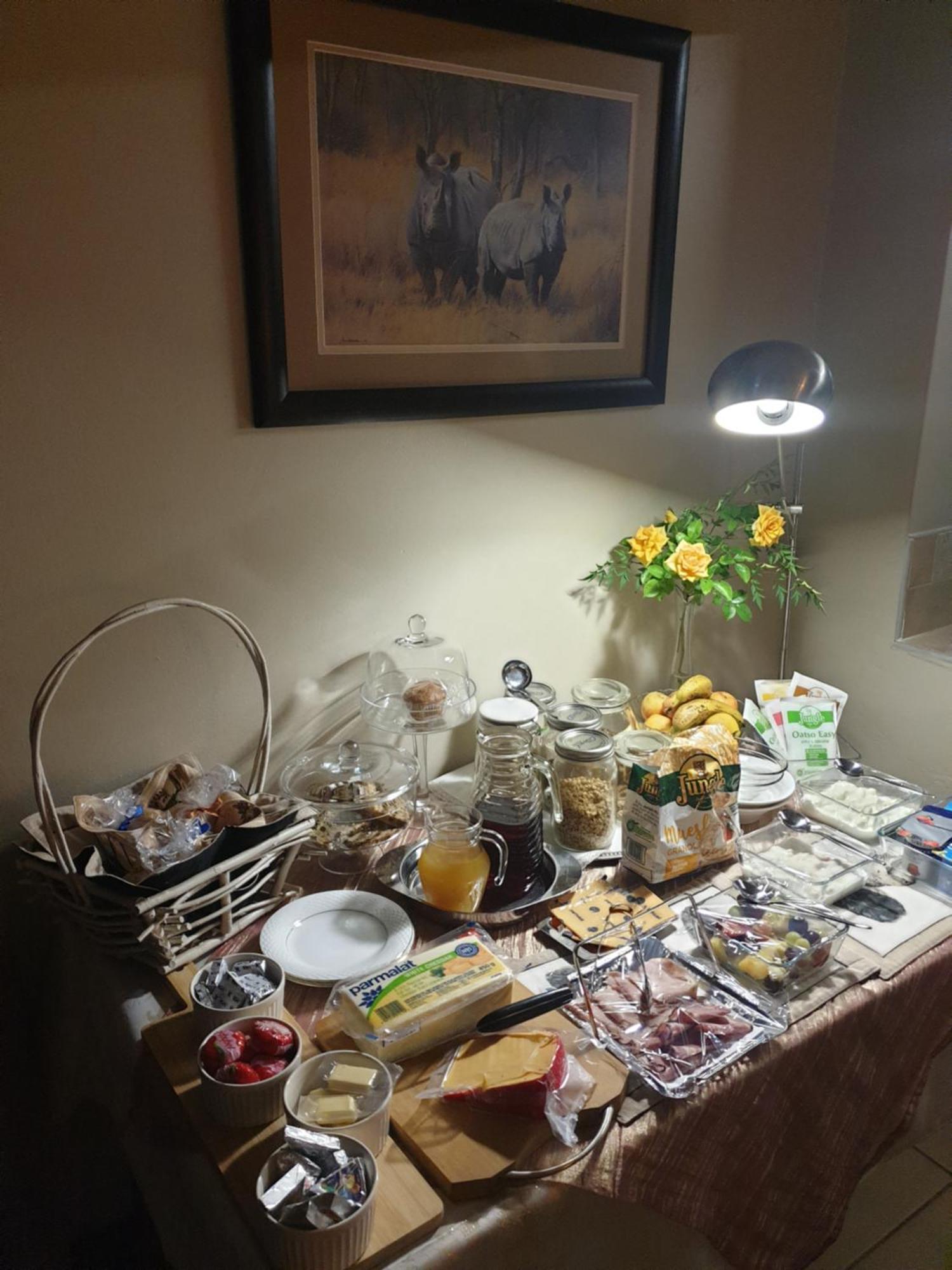 125 On Van Buuren Road Guest House โจฮันเนสเบิร์ก ภายนอก รูปภาพ