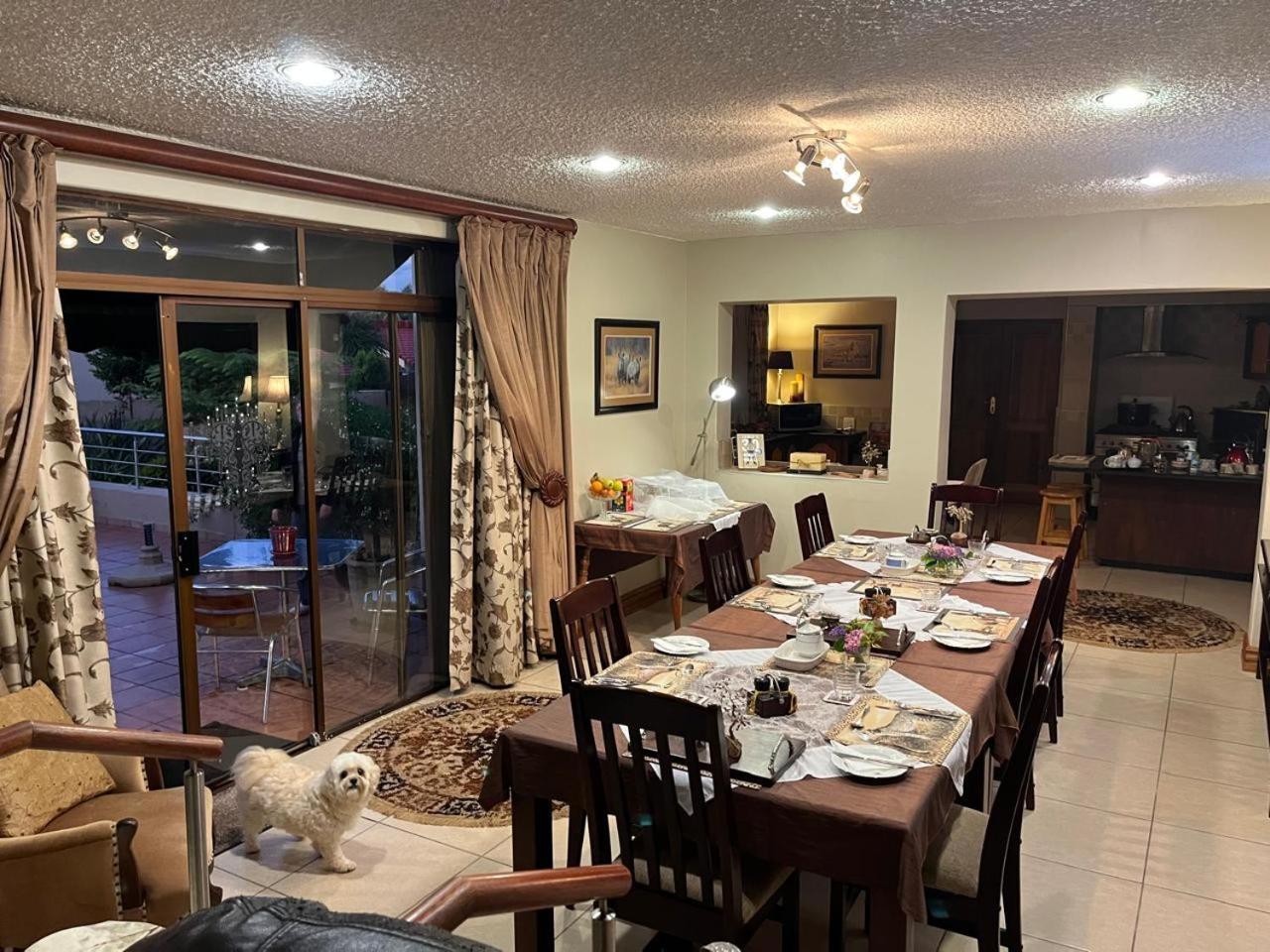 125 On Van Buuren Road Guest House โจฮันเนสเบิร์ก ภายนอก รูปภาพ
